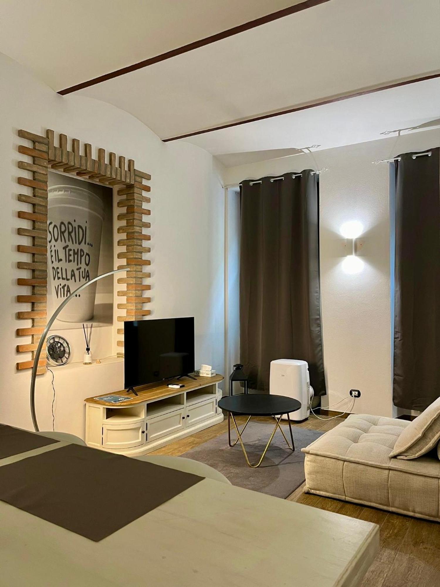 Residenza Corrado By Almanova Residenze Apartment Mantova Bagian luar foto