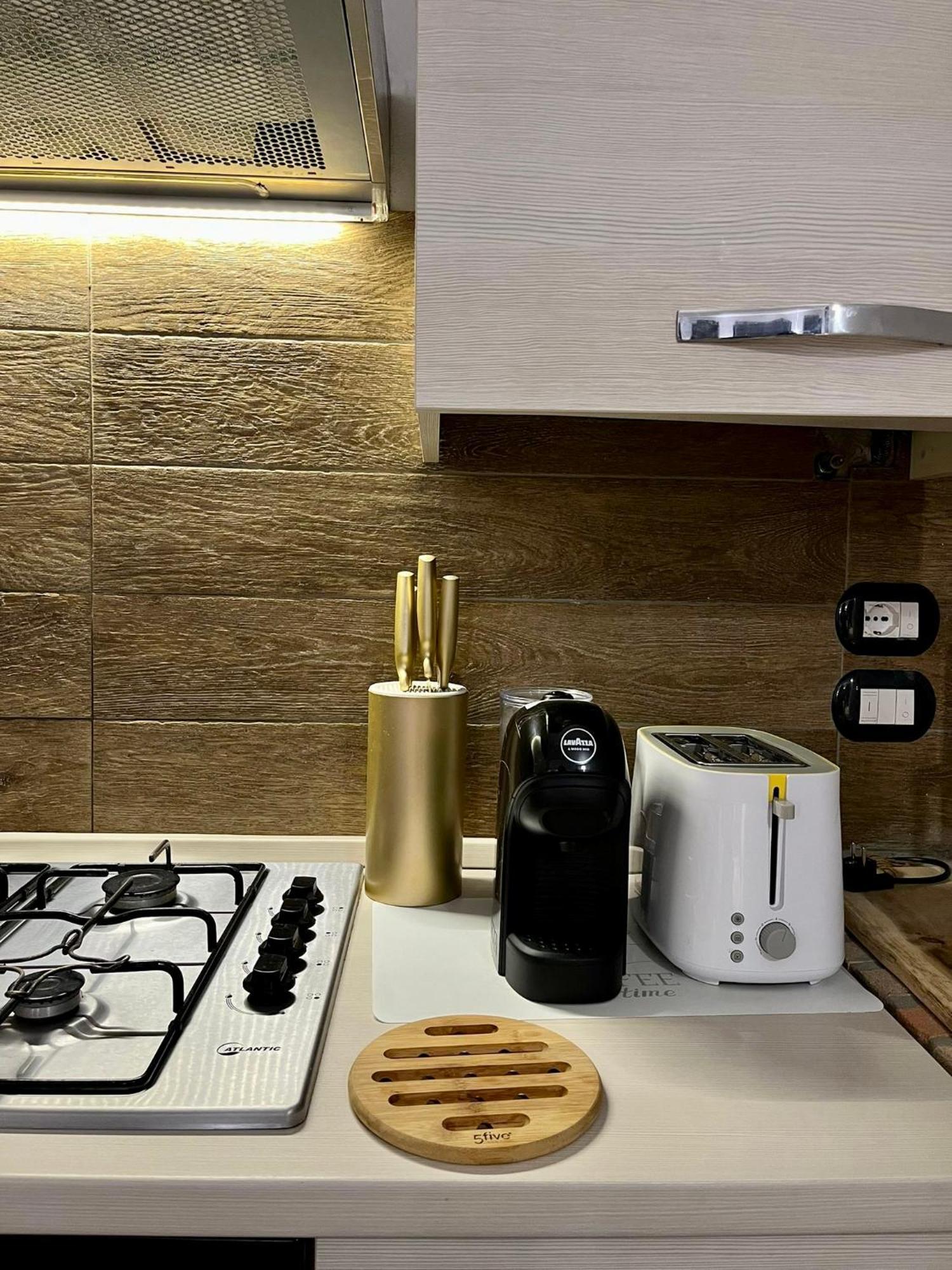 Residenza Corrado By Almanova Residenze Apartment Mantova Bagian luar foto