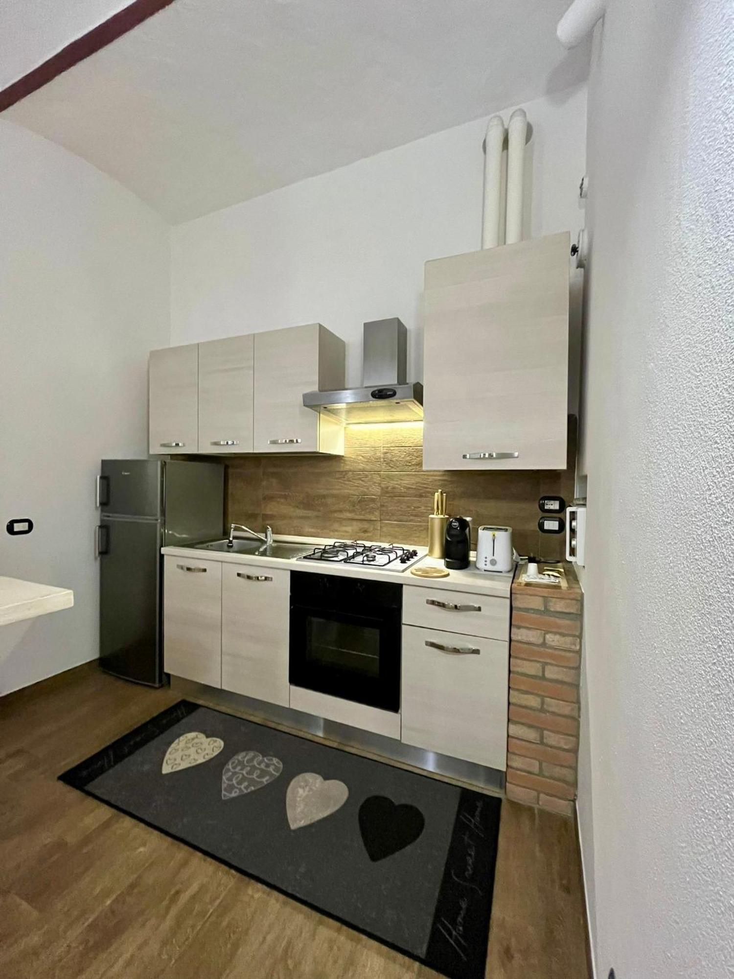 Residenza Corrado By Almanova Residenze Apartment Mantova Bagian luar foto